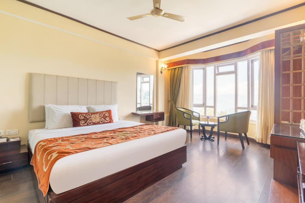 Summit Lillium Hotel & Spa Kalimpong Bagian luar foto
