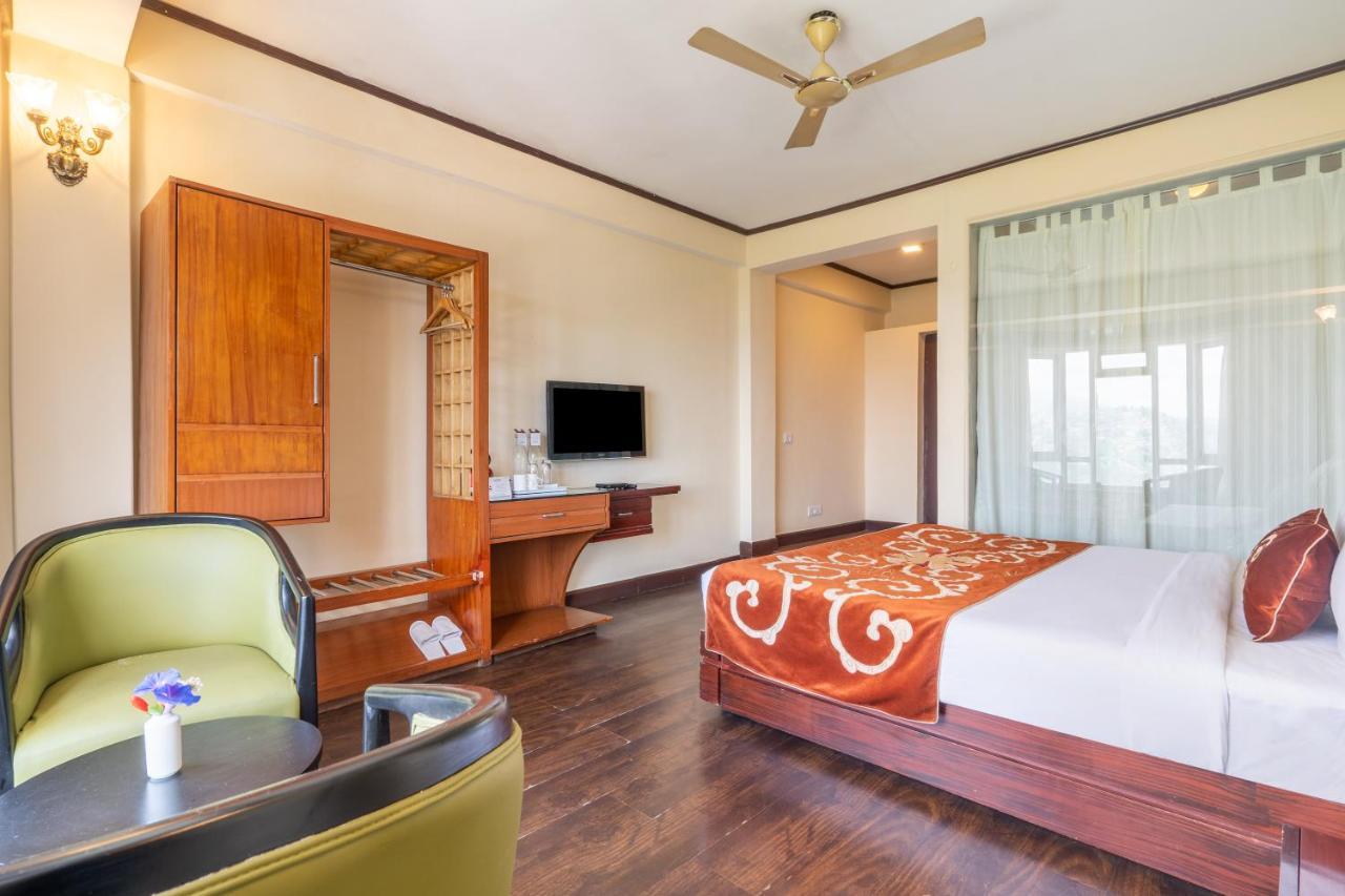 Summit Lillium Hotel & Spa Kalimpong Bagian luar foto